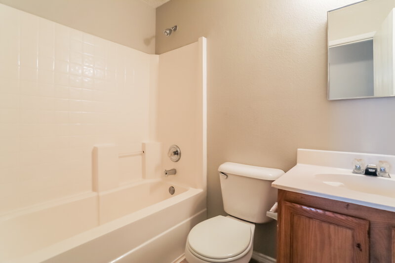 1,790/Mo, 541 Magdalen Ave Crowley, TX 76036 Bathroom View