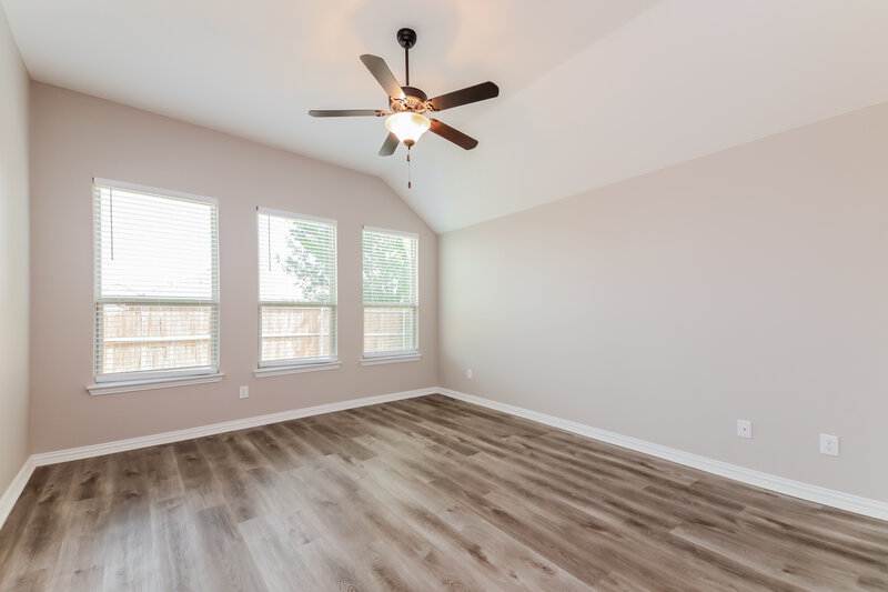 2,700/Mo, 176 Baldwin Dr Fate, TX 75189 Main Bedroom View