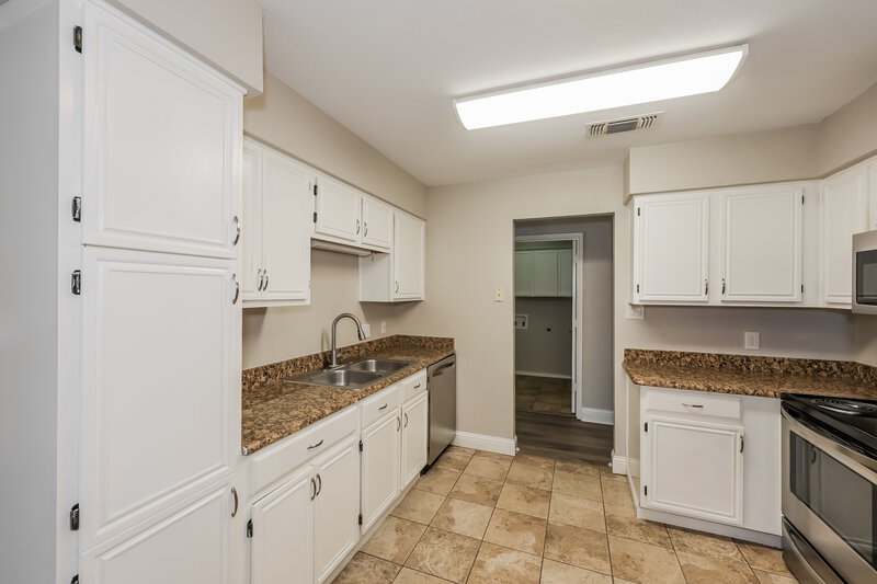 2,055/Mo, 8500 Cove Meadow Lane Fort Worth, TX 76123 Kitchen View 2