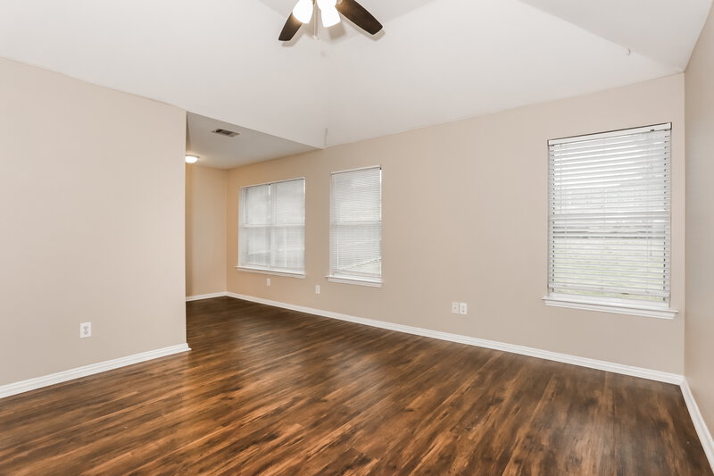 2,205/Mo, 915 Joshua Dr Burleson, TX 76028 Main Bedroom View