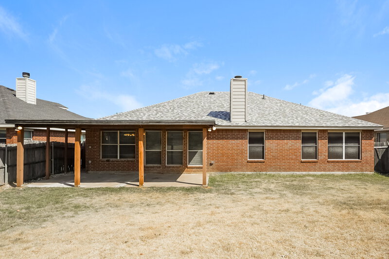 2,040/Mo, 915 Joshua Dr Burleson, TX 76028 Rear View