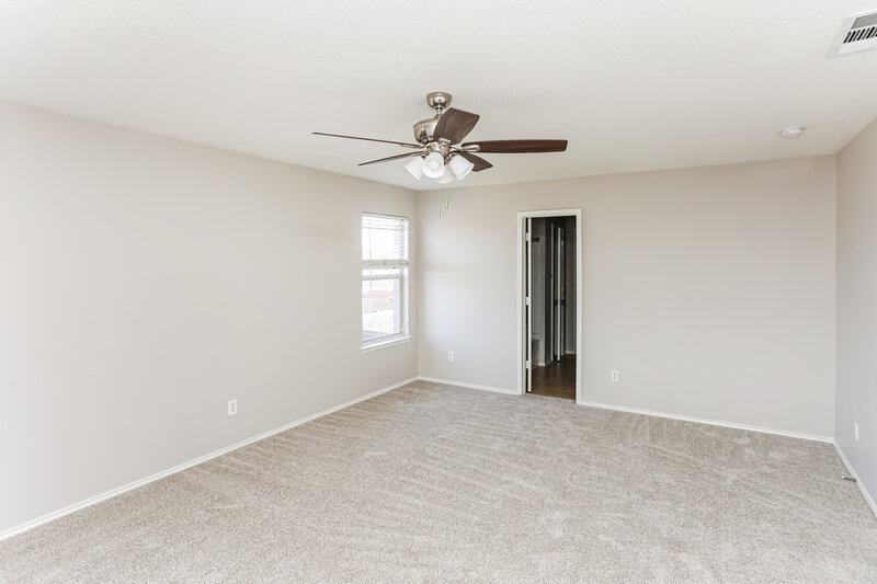 2,180/Mo, 207 Centenary Dr Forney, TX 75126 Main Bedroom View