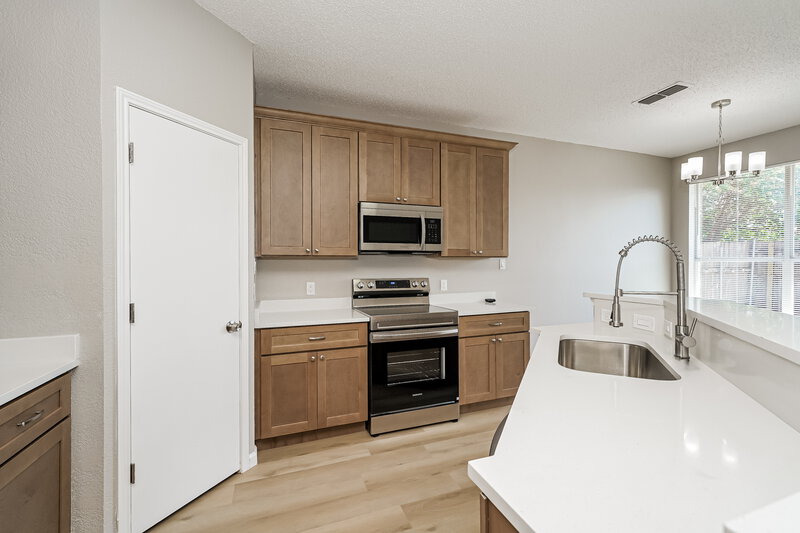 1,995/Mo, 6332 Downeast Dr Fort Worth, TX 76179 Kitchen View