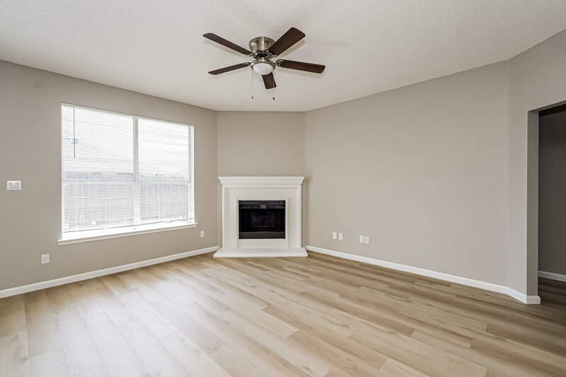 1,995/Mo, 6332 Downeast Dr Fort Worth, TX 76179 Kitchen View 3