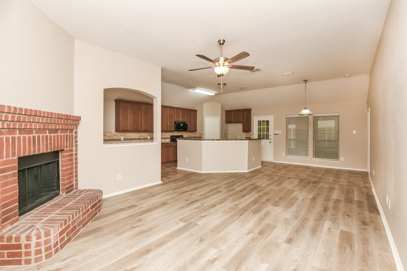 2,245/Mo, 424 Iron Ore Trl Fort Worth, TX 76131 Living Room View