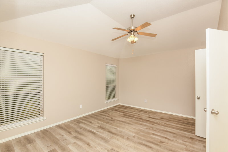 2,245/Mo, 424 Iron Ore Trl Fort Worth, TX 76131 Main Bedroom View