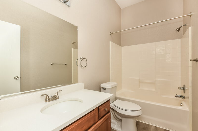2,245/Mo, 424 Iron Ore Trl Fort Worth, TX 76131 Bathroom View