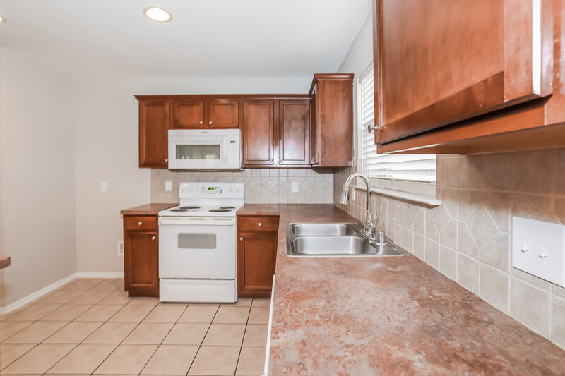 2,340/Mo, 8809 Sagebrush Trl Cross Roads, TX 76227 Kitchen View 2