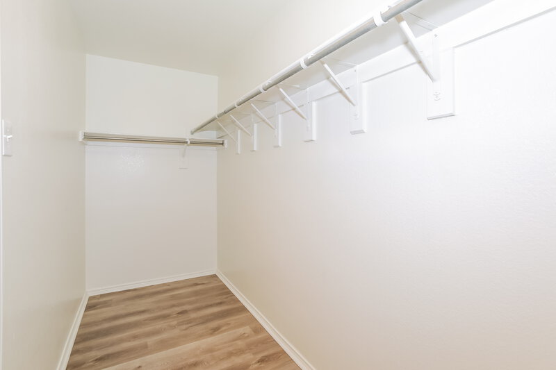 2,340/Mo, 8809 Sagebrush Trl Cross Roads, TX 76227 Walk In Closet View