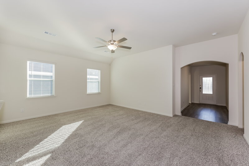 2,380/Mo, 1305 Redpine Dr Fort Worth, TX 76140 Living Room View