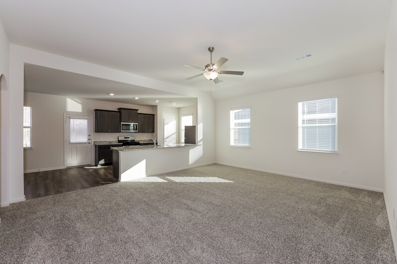 2,380/Mo, 1305 Redpine Dr Fort Worth, TX 76140 Living Room View 2