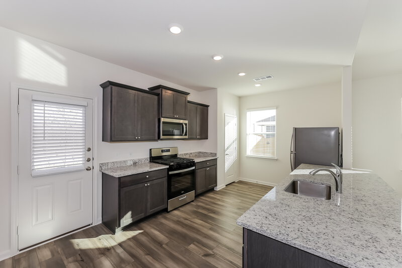 2,380/Mo, 1305 Redpine Dr Fort Worth, TX 76140 Kitchen View 2