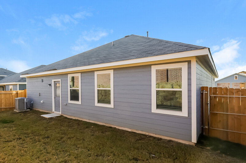 2,380/Mo, 1305 Redpine Dr Fort Worth, TX 76140 Rear View