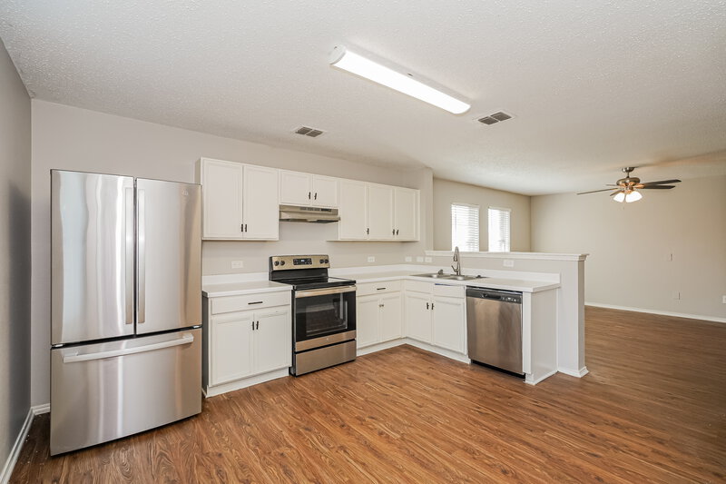 1,485/Mo, 105 Teal Rd Sanger, TX 76266 Kitchen View