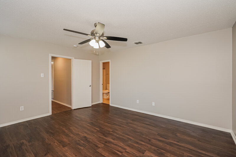 1,485/Mo, 105 Teal Rd Sanger, TX 76266 Main Bedroom View 2