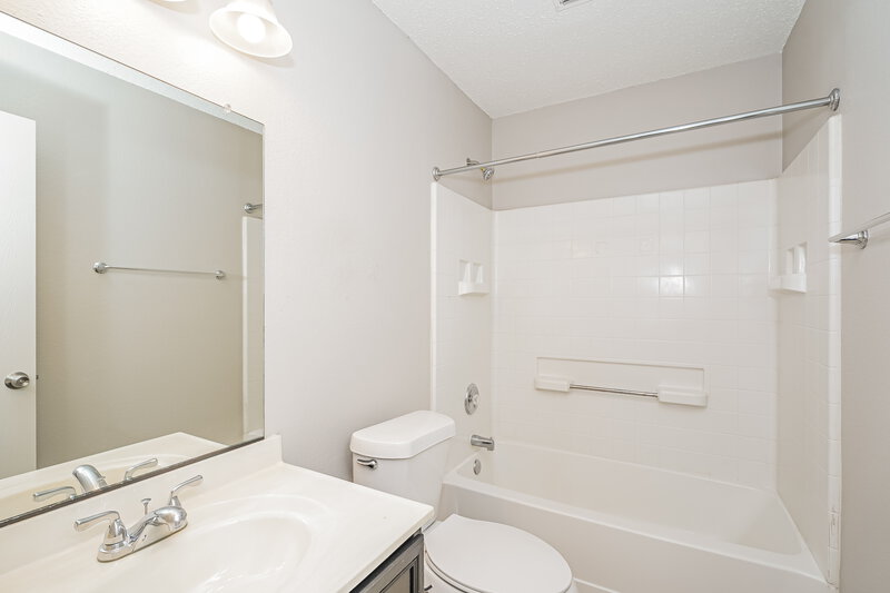 1,485/Mo, 105 Teal Rd Sanger, TX 76266 Bathroom View