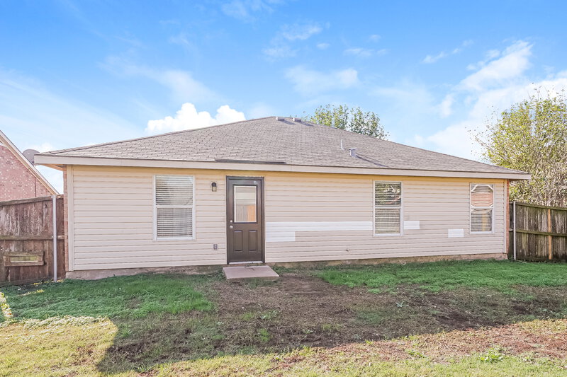 1,485/Mo, 105 Teal Rd Sanger, TX 76266 Rear View