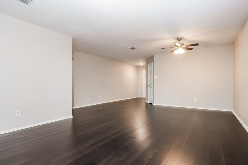 1,950/Mo, 12921 Pricklybranch Dr Fort Worth, TX 76244 Living Room View 2