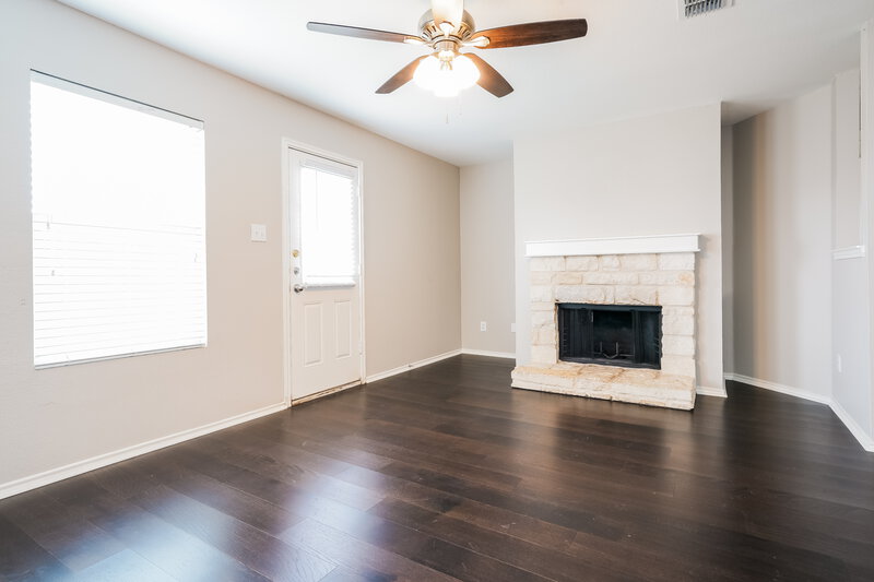 1,950/Mo, 12921 Pricklybranch Dr Fort Worth, TX 76244 Family Room View