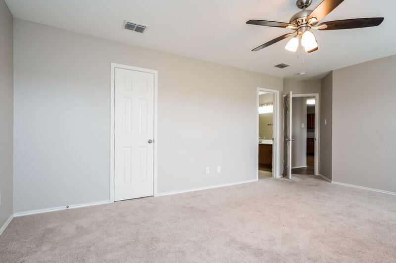 1,950/Mo, 12921 Pricklybranch Dr Fort Worth, TX 76244 Main Bedroom View 2