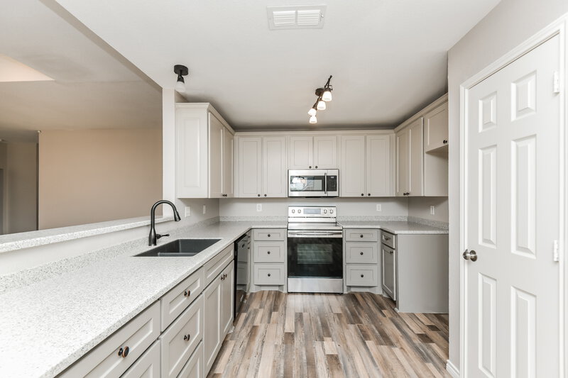 2,210/Mo, 7116 Cattle Dr Fort Worth, TX 76179 Kitchen View