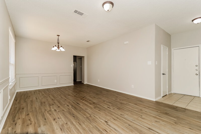 2,620/Mo, 4309 Falcon Perch Cir Arlington, TX 76001 Living Room View 3