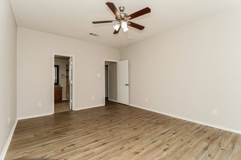 2,620/Mo, 4309 Falcon Perch Cir Arlington, TX 76001 Main Bedroom View