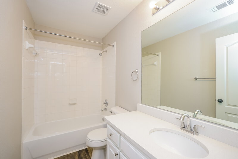 2,035/Mo, 7217 Tin Star Dr Fort Worth, TX 76179 Bathroom View