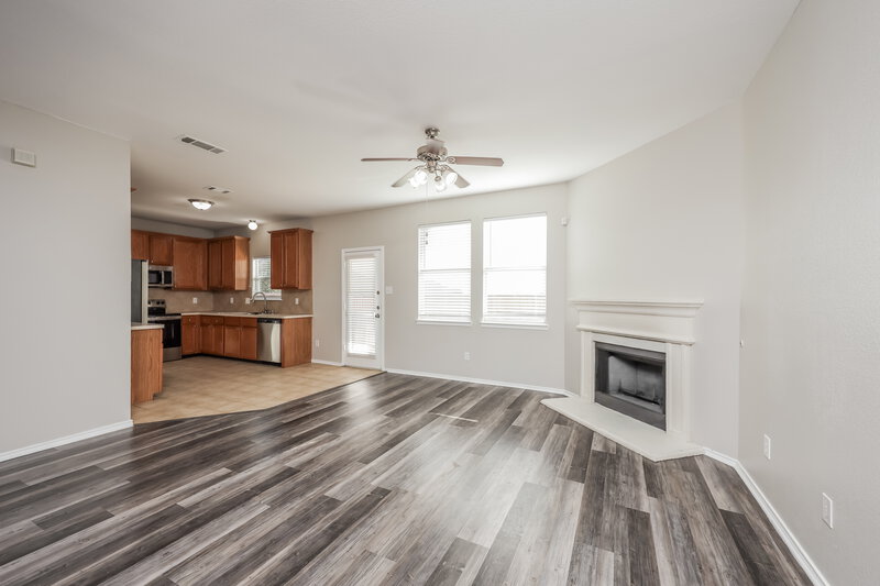 2,340/Mo, 2009 Chisolm Trl Forney, TX 75126 Living Room View
