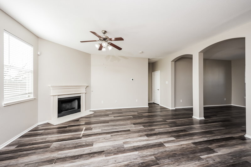 2,340/Mo, 2009 Chisolm Trl Forney, TX 75126 Living Room View 2