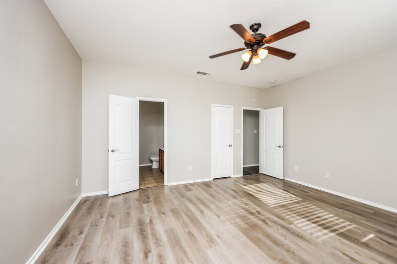 2,340/Mo, 2009 Chisolm Trl Forney, TX 75126 Main Bedroom View 2
