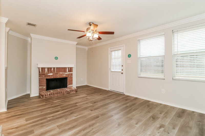 2,415/Mo, 637 Silvertop Rd Arlington, TX 76002 Misc View 5