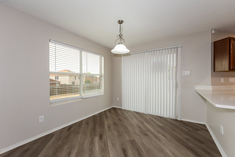 2,410/Mo, 807 Dove Meadows Dr Arlington, TX 76002 Breakfast Nook View