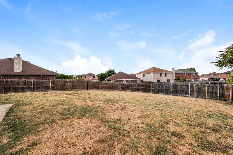 2,410/Mo, 807 Dove Meadows Dr Arlington, TX 76002 Backyard View