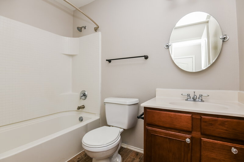2,155/Mo, 6633 Cascade Canyon Trl Fort Worth, TX 76179 Bathroom View