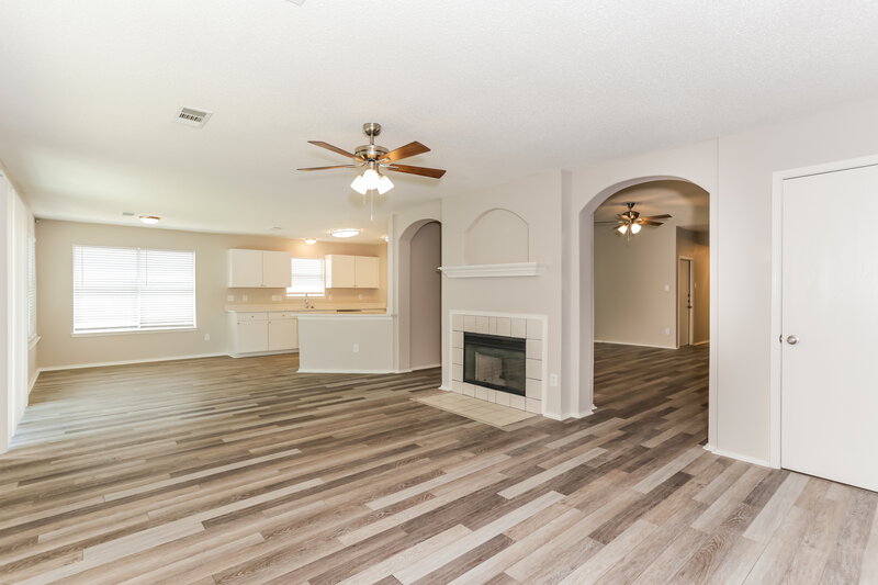 2,410/Mo, 8132 Fox Chase Dr Fort Worth, TX 76137 Family Room View