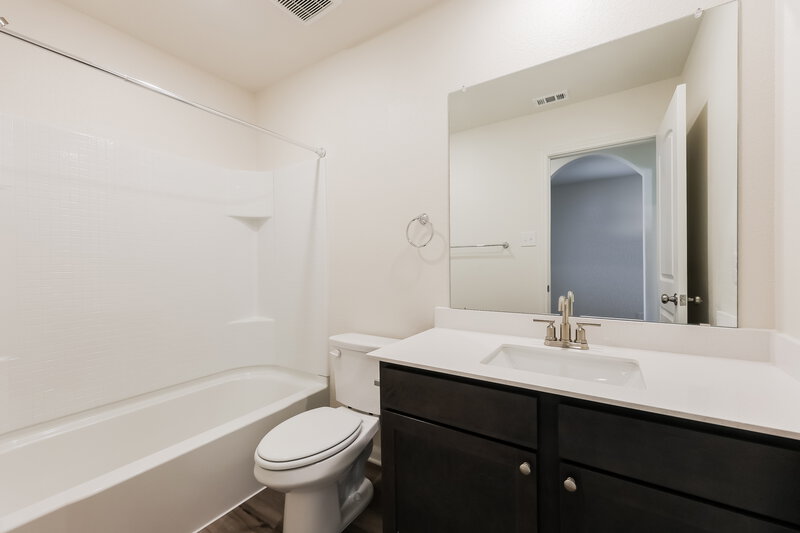 2,145/Mo, 9601 Teton Vista Dr Fort Worth, TX 76140 Bathroom View