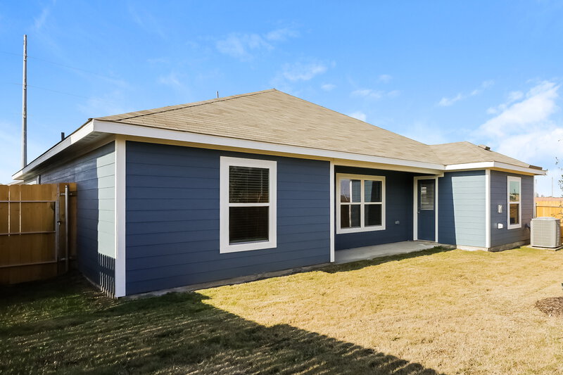2,145/Mo, 9601 Teton Vista Dr Fort Worth, TX 76140 Rear View