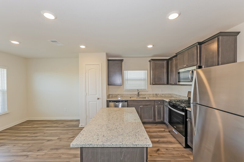 2,020/Mo, 9600 Teton Vista Dr Fort Worth, TX 76140 Kitchen View