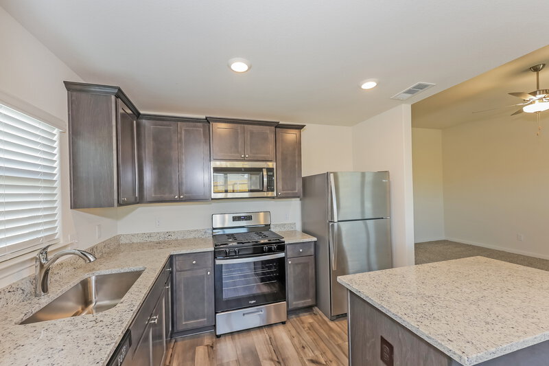 2,020/Mo, 9600 Teton Vista Dr Fort Worth, TX 76140 Kitchen View 2