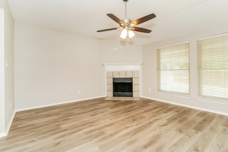 2,265/Mo, 726 Victoria Dr Midlothian, TX 76065 Misc View 3