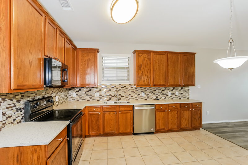 2,395/Mo, 10509 Lipan Trl Fort Worth, TX 76108 Kitchen View