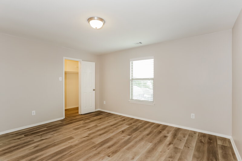 2,395/Mo, 10509 Lipan Trl Fort Worth, TX 76108 Bedroom View 3