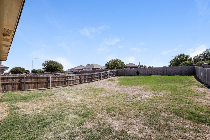 2,300/Mo, 805 San Felipe Trl Haslet, TX 76052 Exterior View
