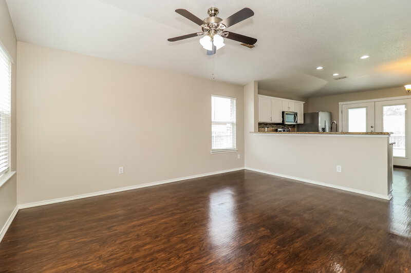 1,770/Mo, 2528 Buffalo Run Burleson, TX 76028 Living Room View