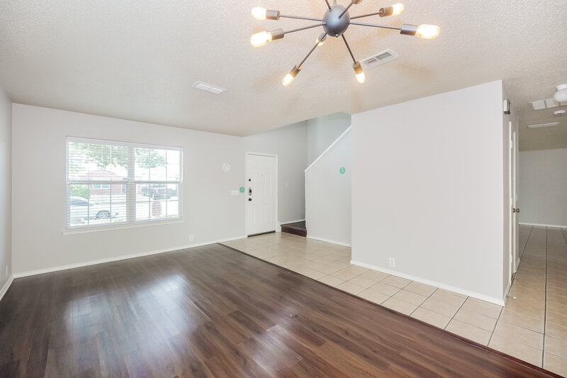 2,065/Mo, 1028 Springcreek Dr Denton, TX 76210 Living Room View