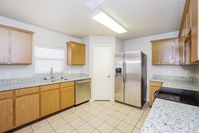 2,065/Mo, 1028 Springcreek Dr Denton, TX 76210 Kitchen View
