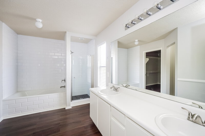 2,065/Mo, 1028 Springcreek Dr Denton, TX 76210 Main Bathroom View