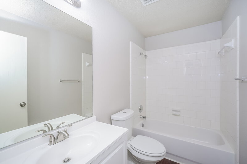 2,065/Mo, 1028 Springcreek Dr Denton, TX 76210 Bathroom View