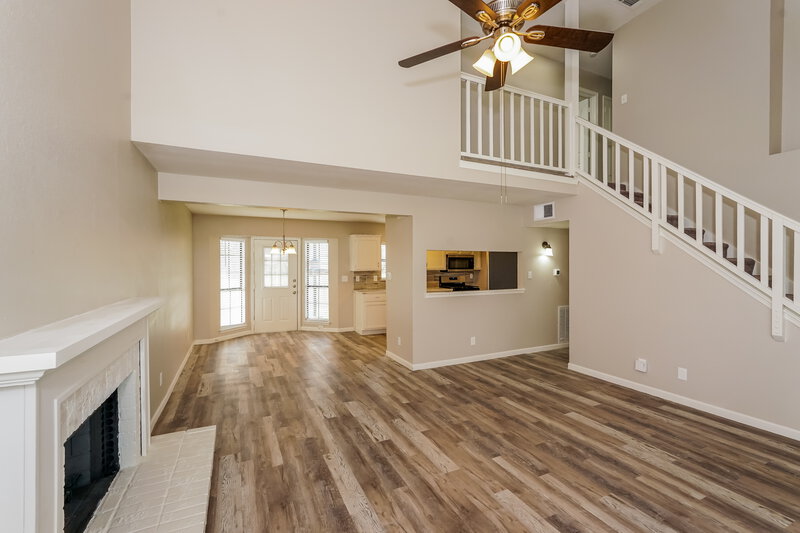 2,240/Mo, 232 Sunset Dr Glenn Heights, TX 75154 Living Room View 2